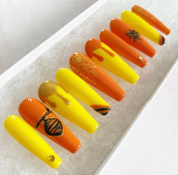 Load image into Gallery viewer, "Buzzing Sweetness"