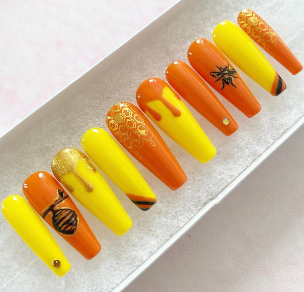 Load image into Gallery viewer, "Buzzing Sweetness"