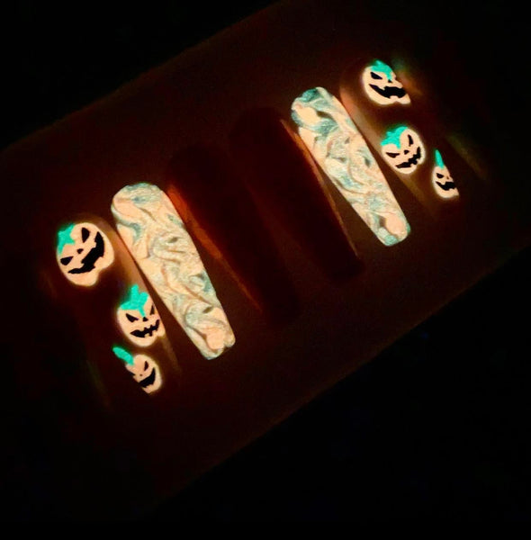 Load image into Gallery viewer, "Spooky Pumpkins" Glow-In-The-Dark