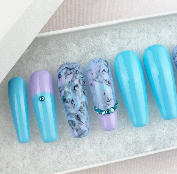 Load image into Gallery viewer, "Violet Gelato" Marble Nails - illuminatebyliana