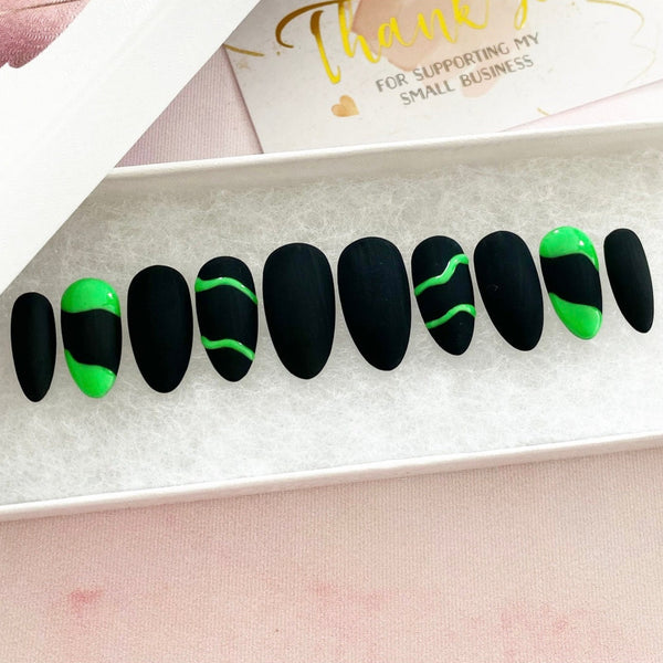 Load image into Gallery viewer, "Neon Party" Green & Black - illuminatebyliana