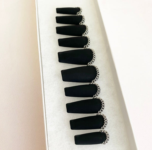 Load image into Gallery viewer, "Chain Obsessed" Black Matte - illuminatebyliana