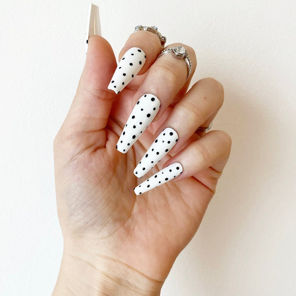 Load image into Gallery viewer, "Polka Dot Me" - illuminatebyliana