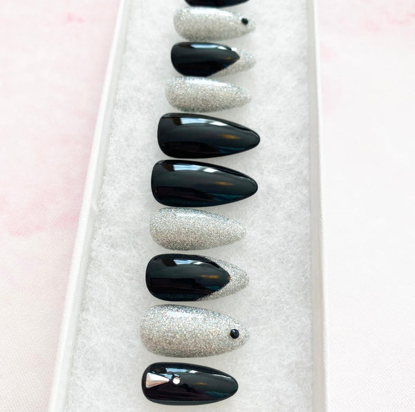 Load image into Gallery viewer, "Glitter French" Black & Silver - illuminatebyliana