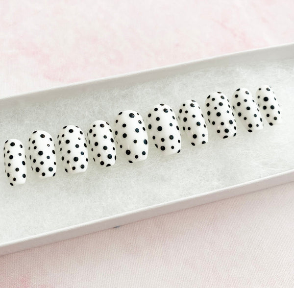 Load image into Gallery viewer, "Polka Dot Me" - illuminatebyliana