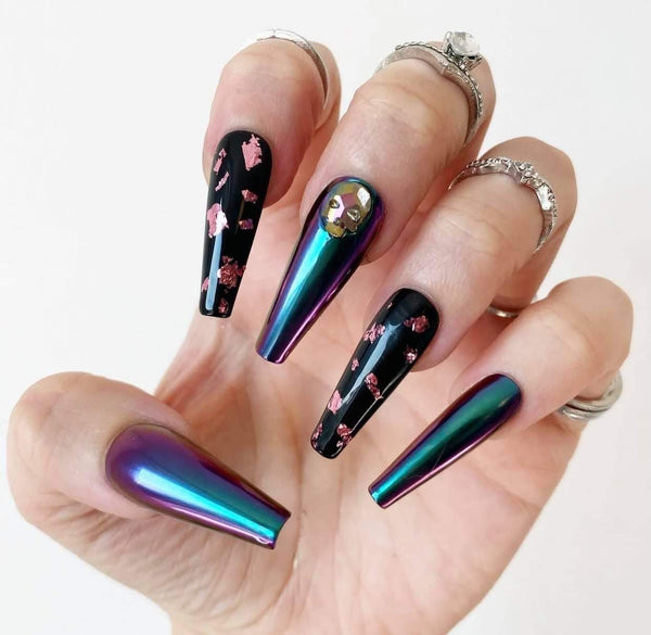 Load image into Gallery viewer, "Skull But Pretty" with 3D Skull & Gold Leaf - illuminatebyliana