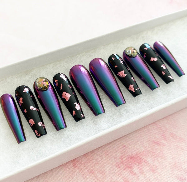 Load image into Gallery viewer, "Skull But Pretty" with 3D Skull & Gold Leaf - illuminatebyliana