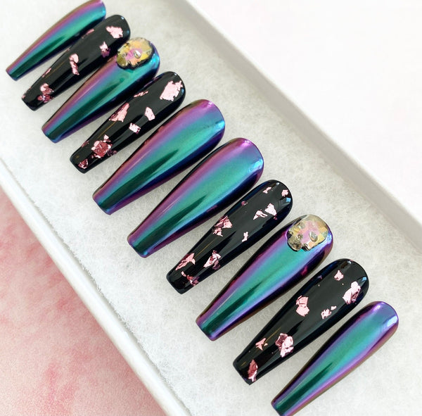 Load image into Gallery viewer, "Skull But Pretty" with 3D Skull & Gold Leaf - illuminatebyliana