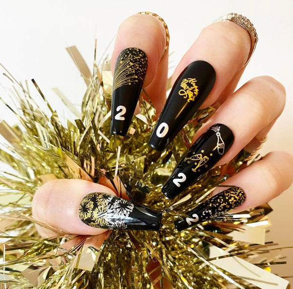 Load image into Gallery viewer, "Midnight Kiss" New Year Holiday Nails - illuminatebyliana