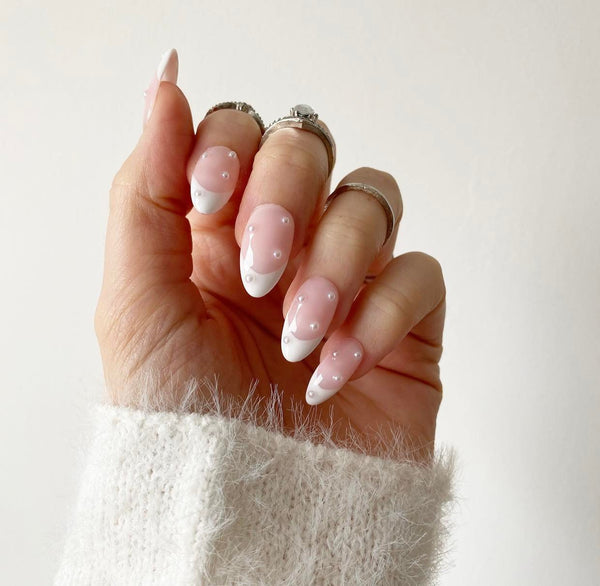 Load image into Gallery viewer, "Pearly Queen"