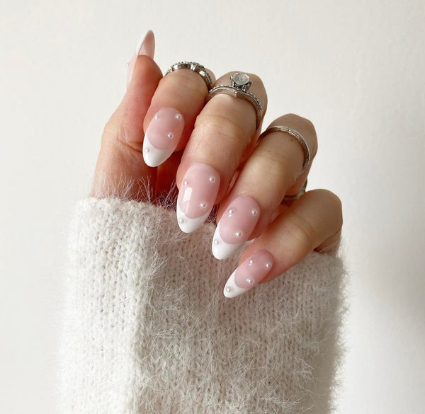 Load image into Gallery viewer, "Pearly Queen"