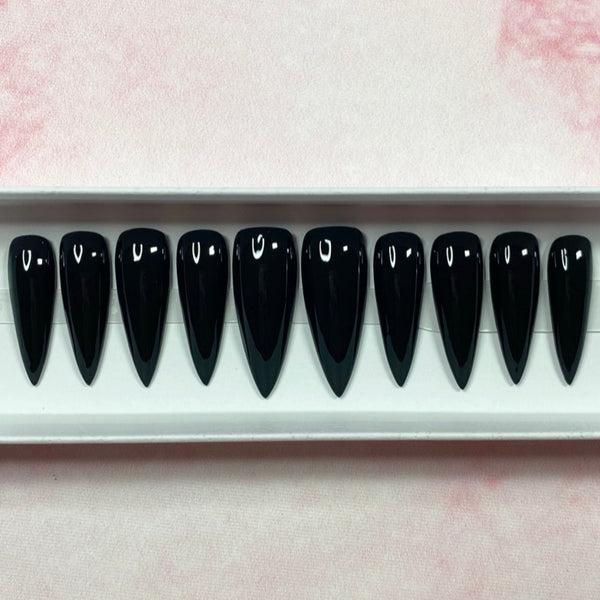 Load image into Gallery viewer, &quot;Raven&quot;
