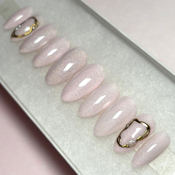 Load image into Gallery viewer, "Pearl Halo"
