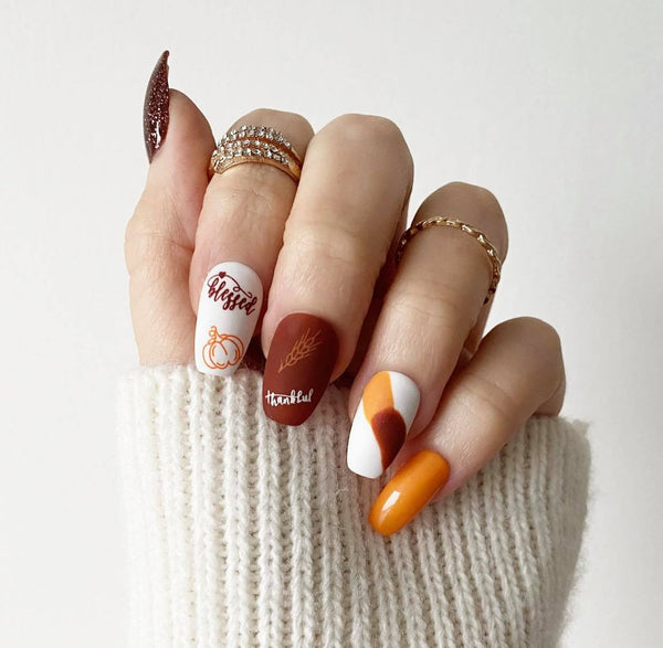 Load image into Gallery viewer, &quot;What Are You Grateful For?&quot; Fall Autumn Nails - illuminatebyliana
